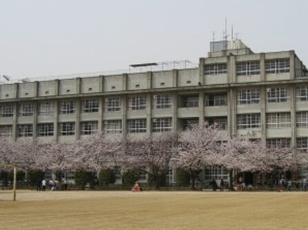 芦間高等学校